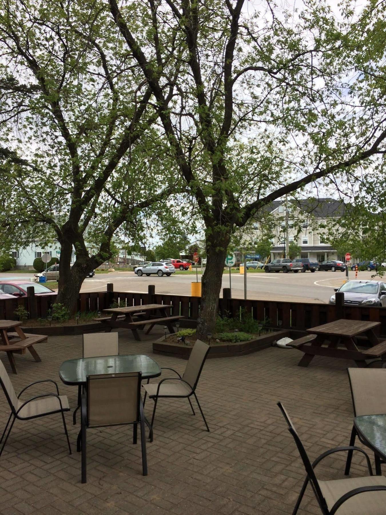 Balmoral Hotel Barrys Bay Exterior photo